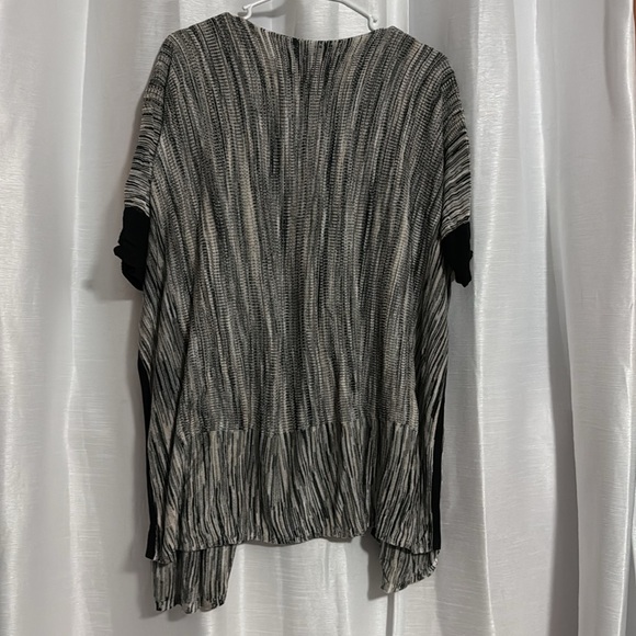 MarlaWynne Cardigan - Picture 2 of 3